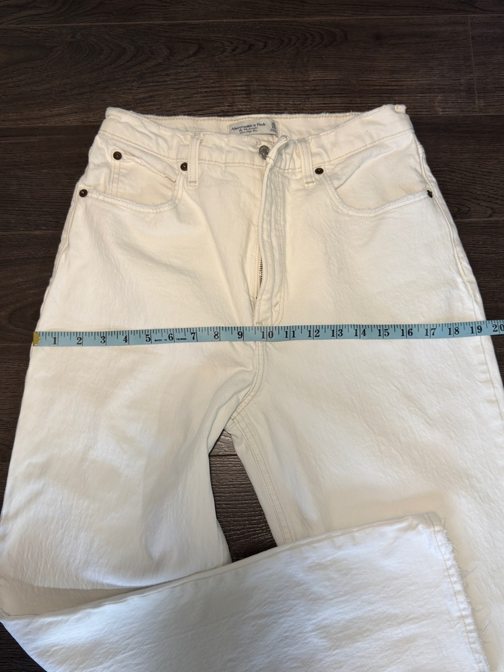 Abercrombie & Fitch Off-White High-Rise Straight Jeans